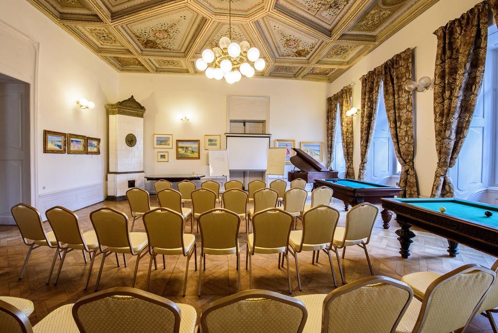 Chateau Hostacov Hotel Kültér fotó