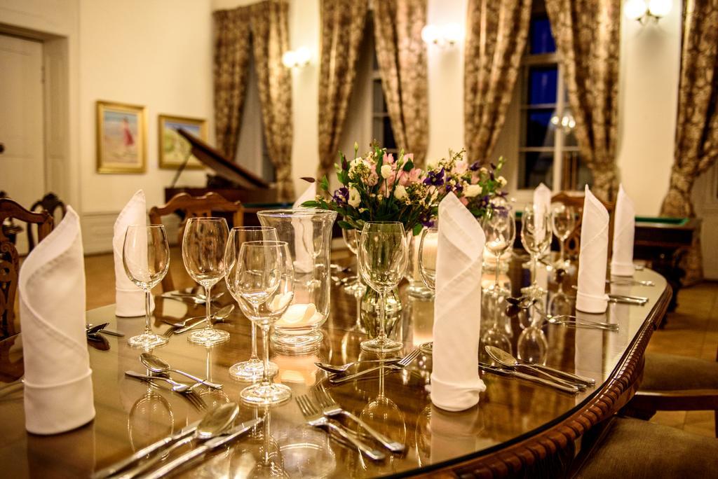 Chateau Hostacov Hotel Kültér fotó