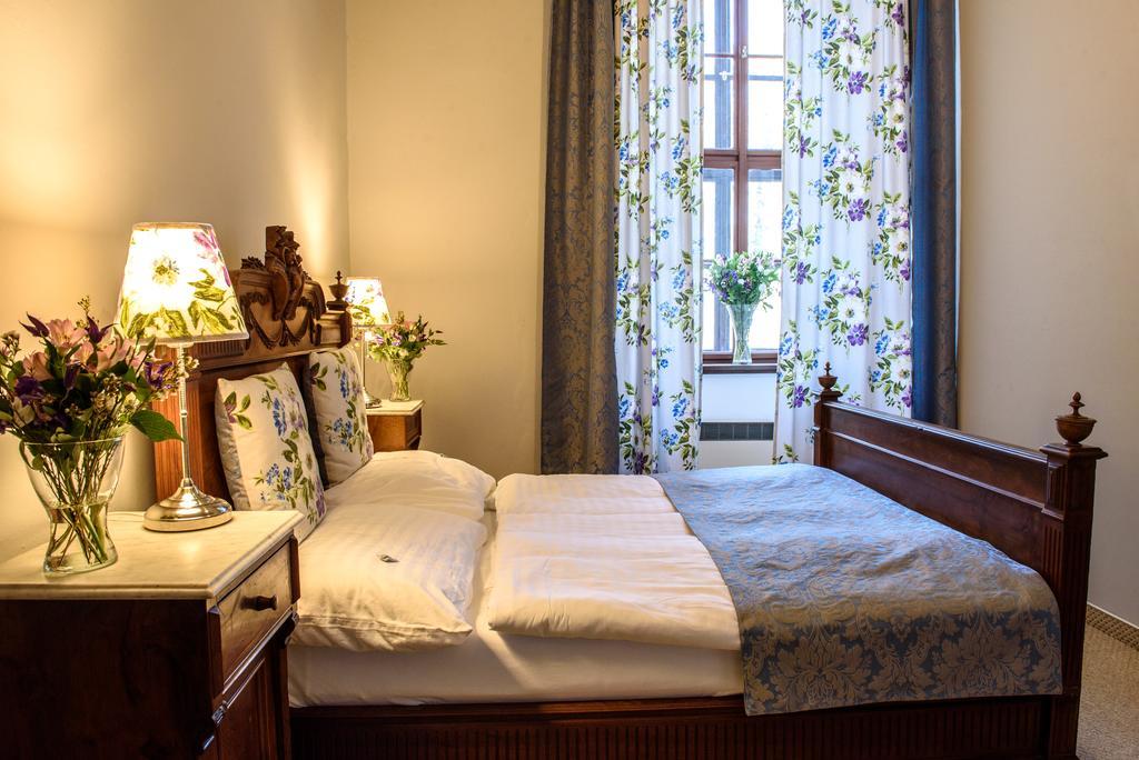 Chateau Hostacov Hotel Szoba fotó