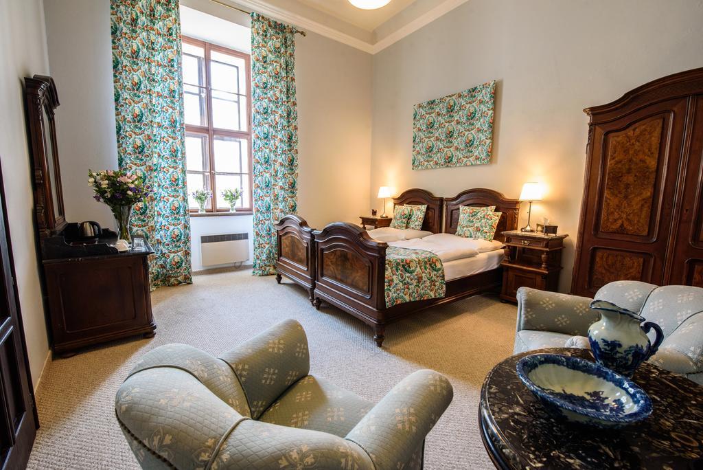 Chateau Hostacov Hotel Szoba fotó