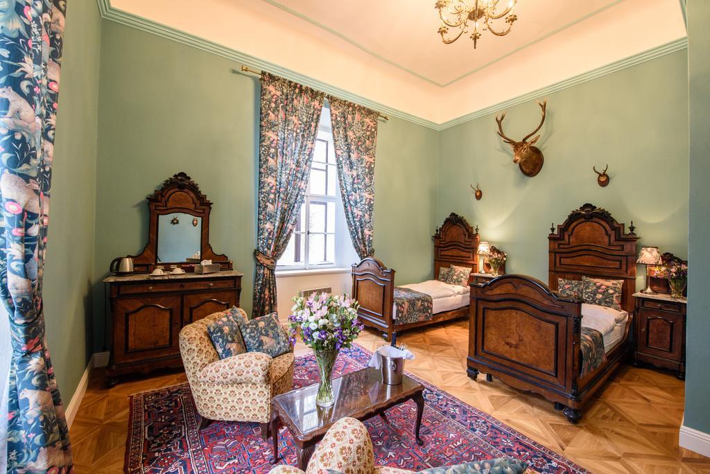 Chateau Hostacov Hotel Szoba fotó