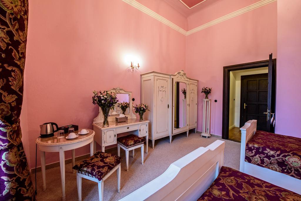 Chateau Hostacov Hotel Szoba fotó