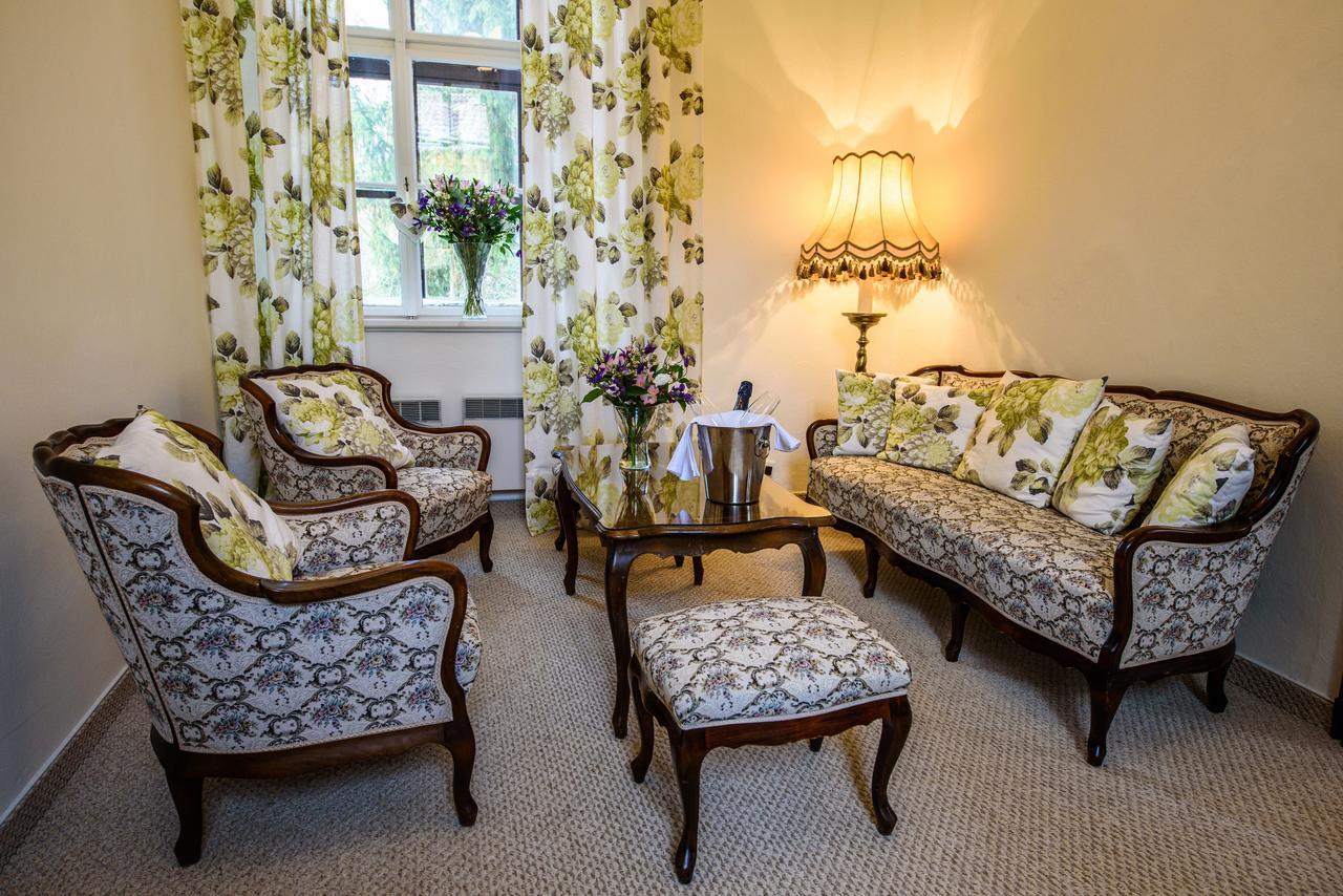 Chateau Hostacov Hotel Kültér fotó